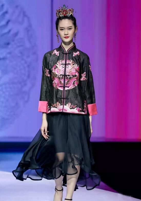 順德本土香云紗品牌 莨莊 驚艷亮相海絲文化周